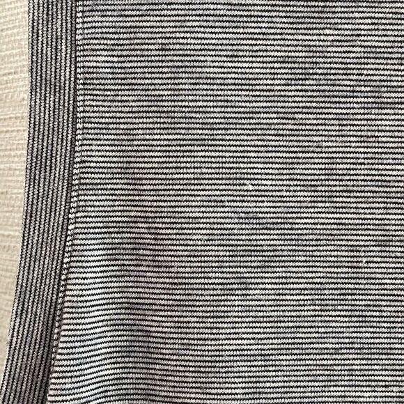 Jones New York Black and White Micro Stripe Tank Size XL - Picture 5 of 5